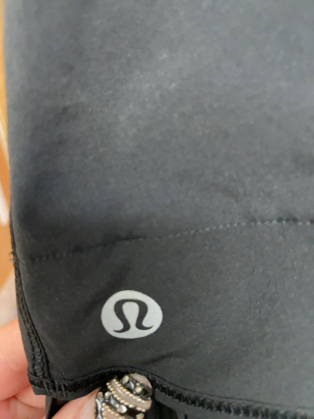 Lululemon Pace Rival Mid Rise Skirt Size 6 Black Pleated