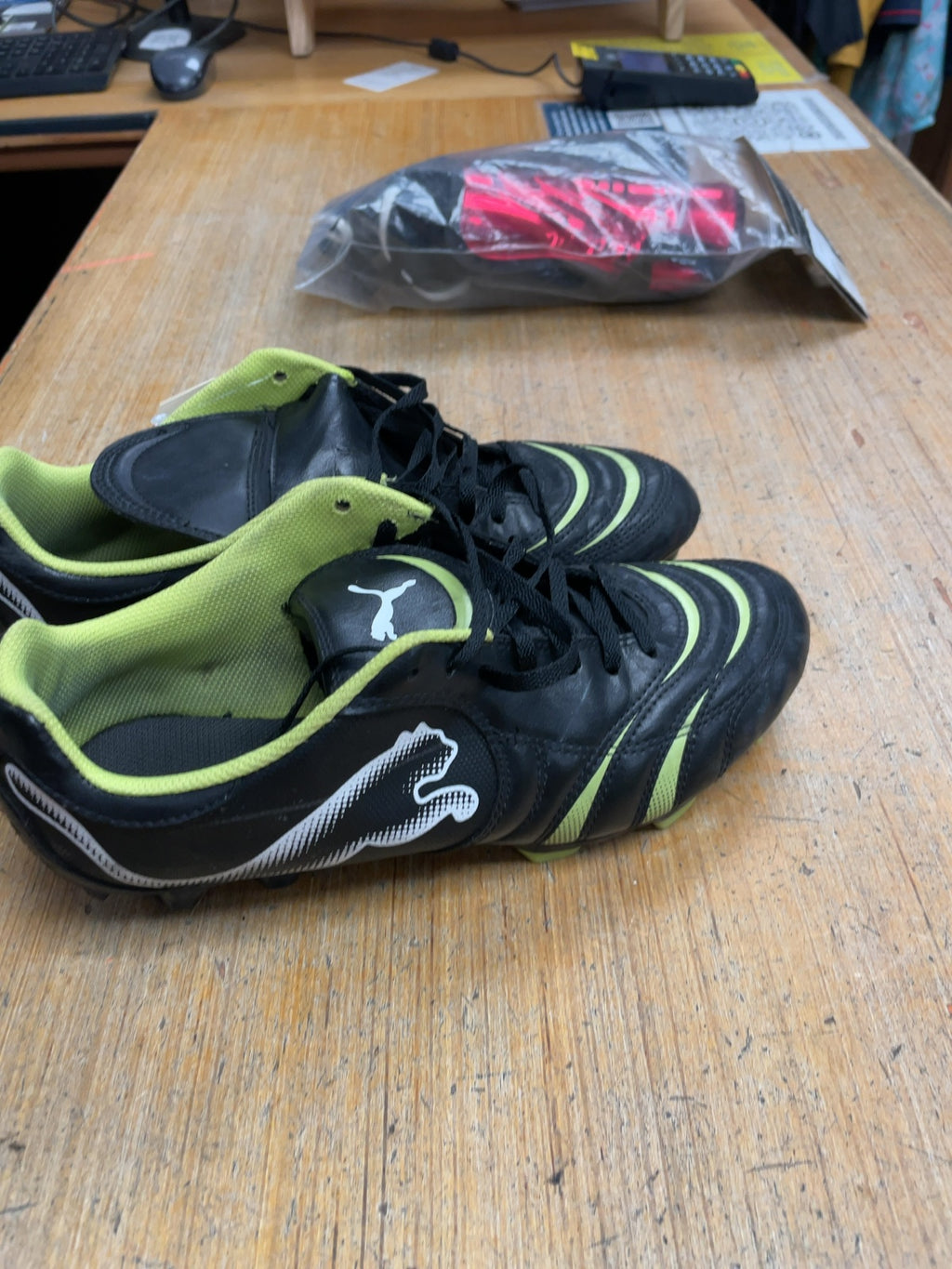 Puma Size 10 Soccer Cleats Black / Green