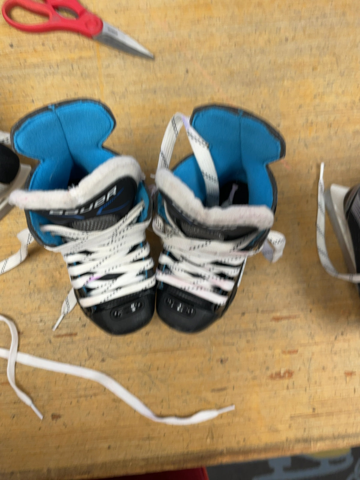 Bauer X-LP Size 8C Hockey Skates