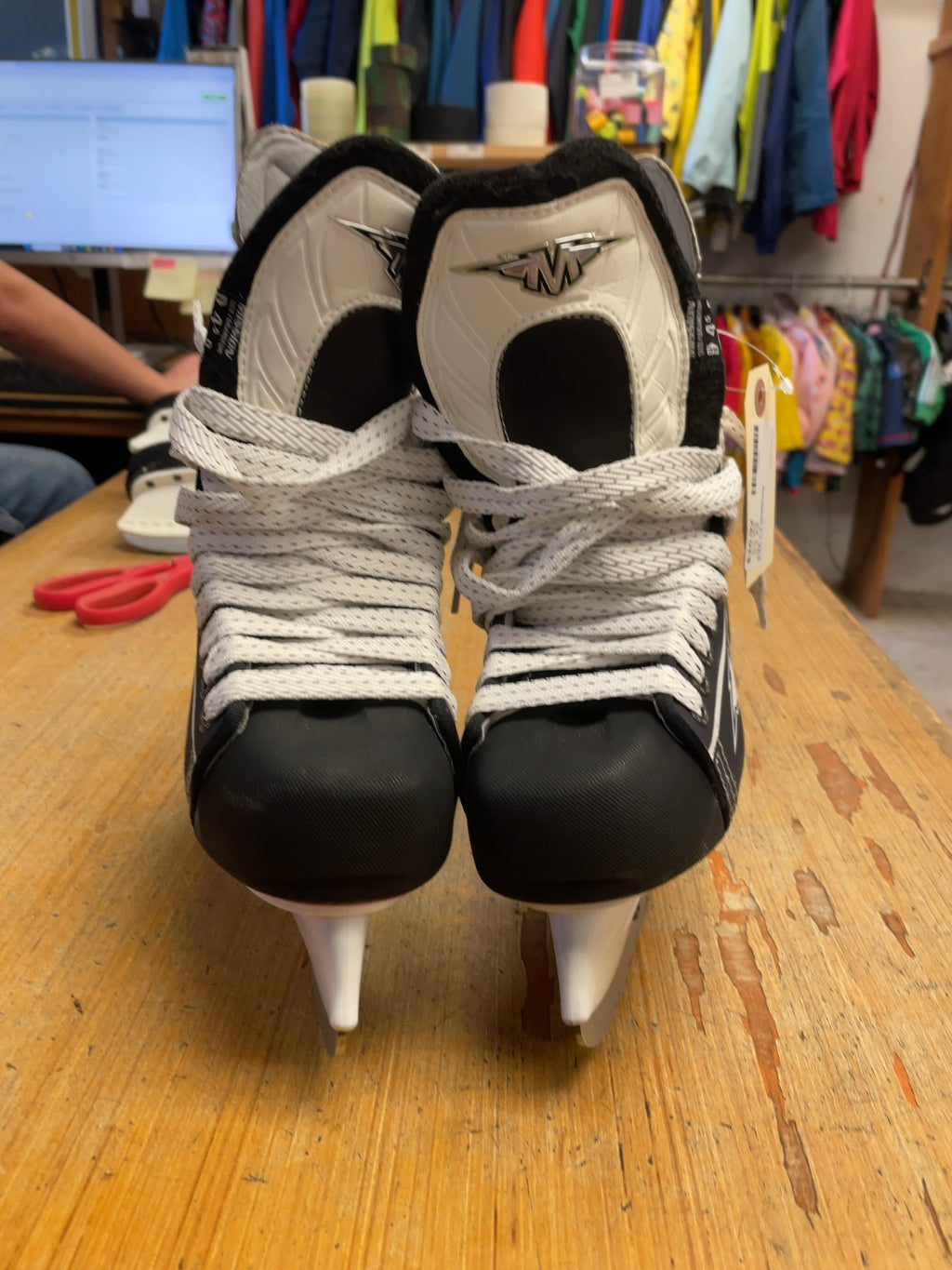 Mission Fuel Seven Size 4.5 D Ice Hockey Skates