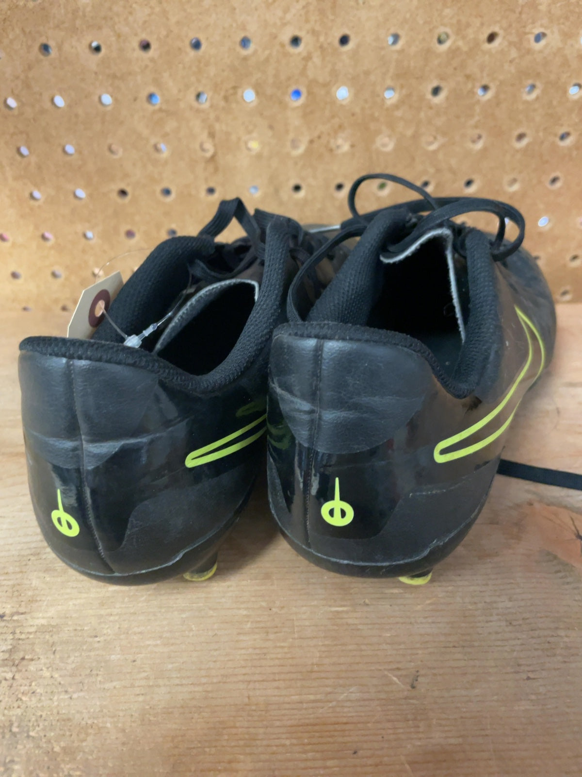 Nike Tiempo Legend Size 5 Soccer Cleats