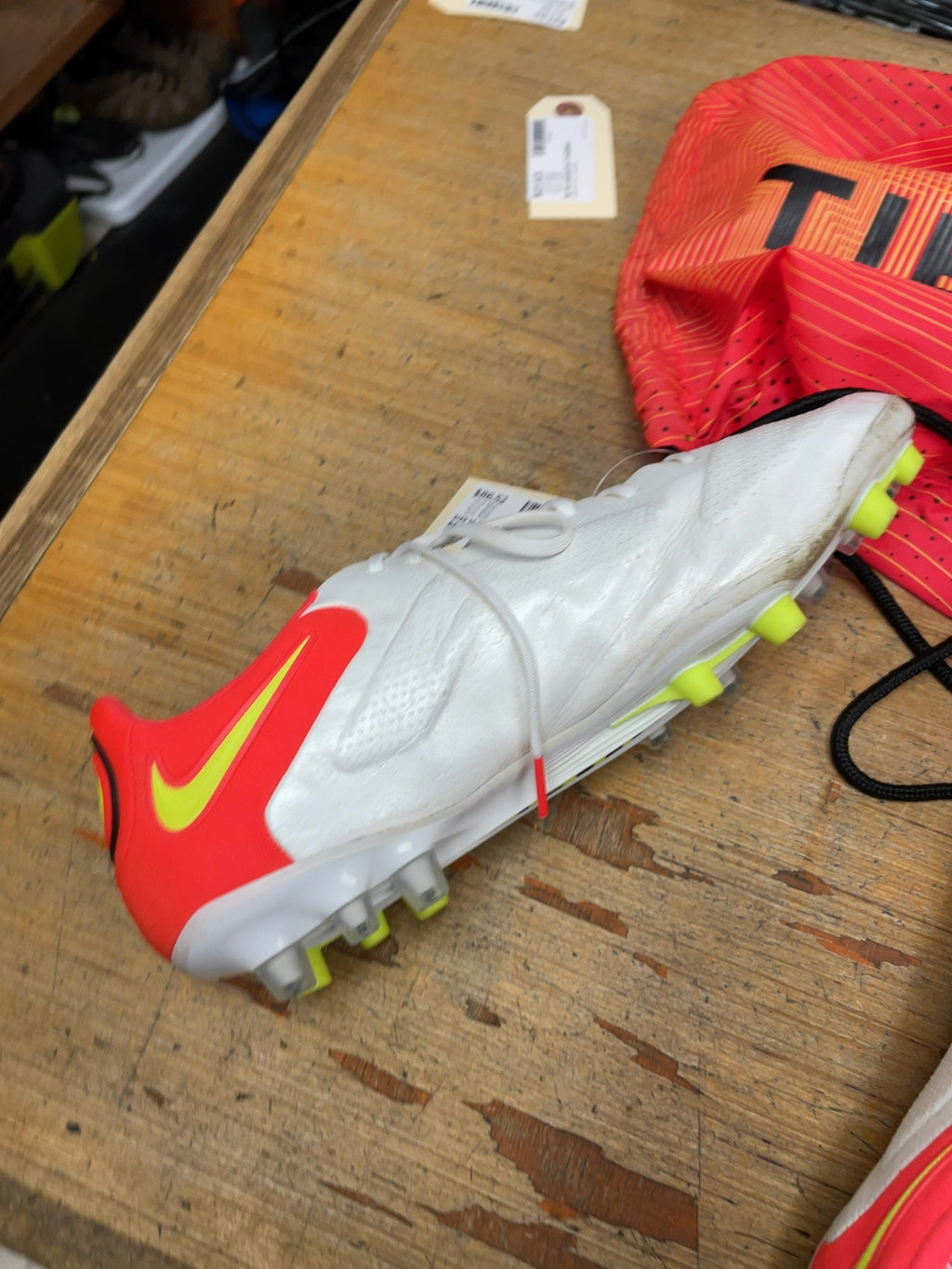 Nike Tiempo Legend Soccer Cleats Size 10.5 With Bag