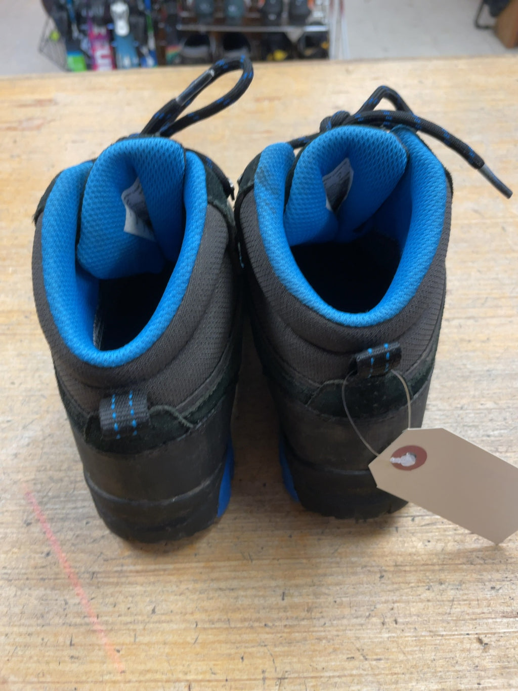 Mountain Warehouse IsoDry Hiking Boots Size 2