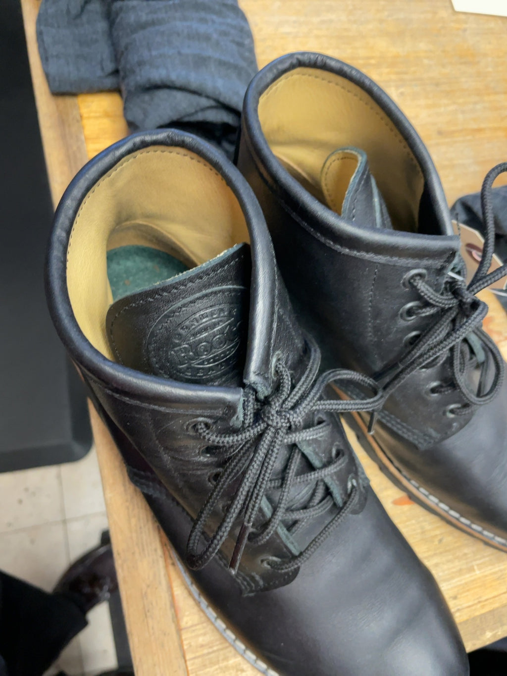 Roots 425 Lace Up Leather Boots Size 9.5 D