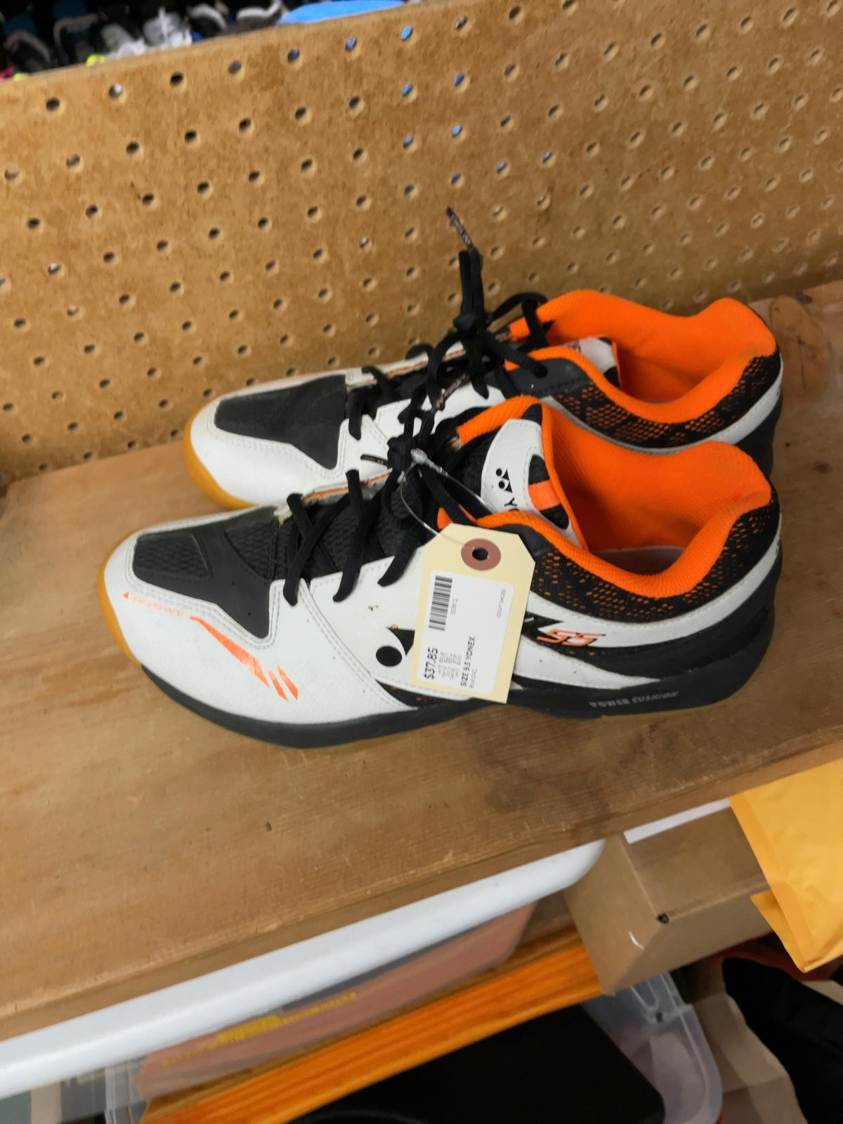Yonex Power Cushion Size 9.5 US Court Shoes