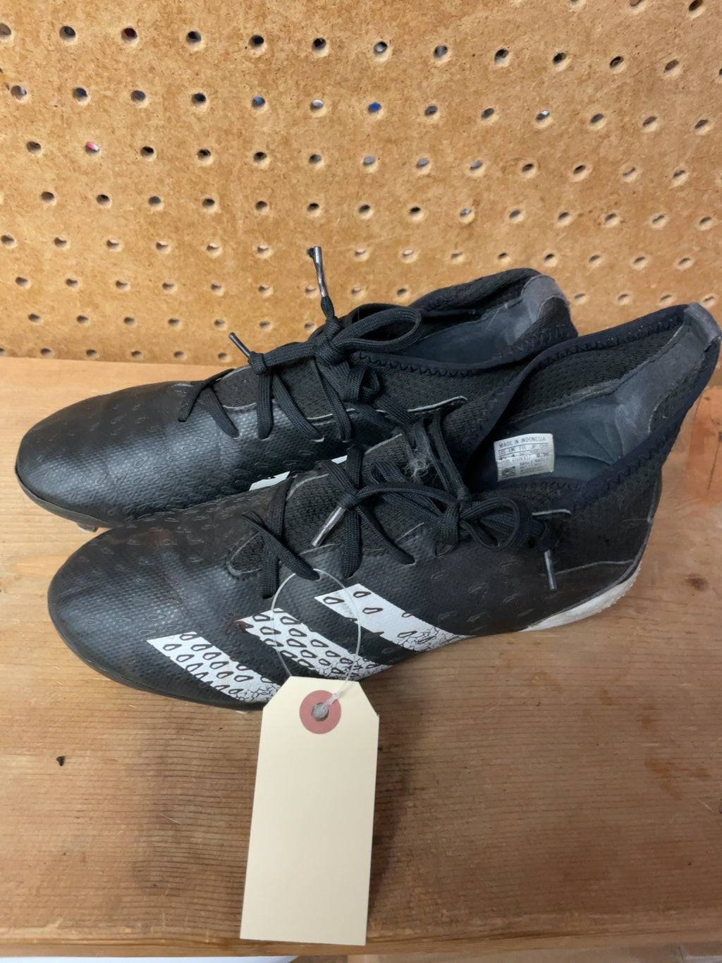 Adidas Predator Size 4.5 US Soccer Cleats – Cheapskates Sporting Goods
