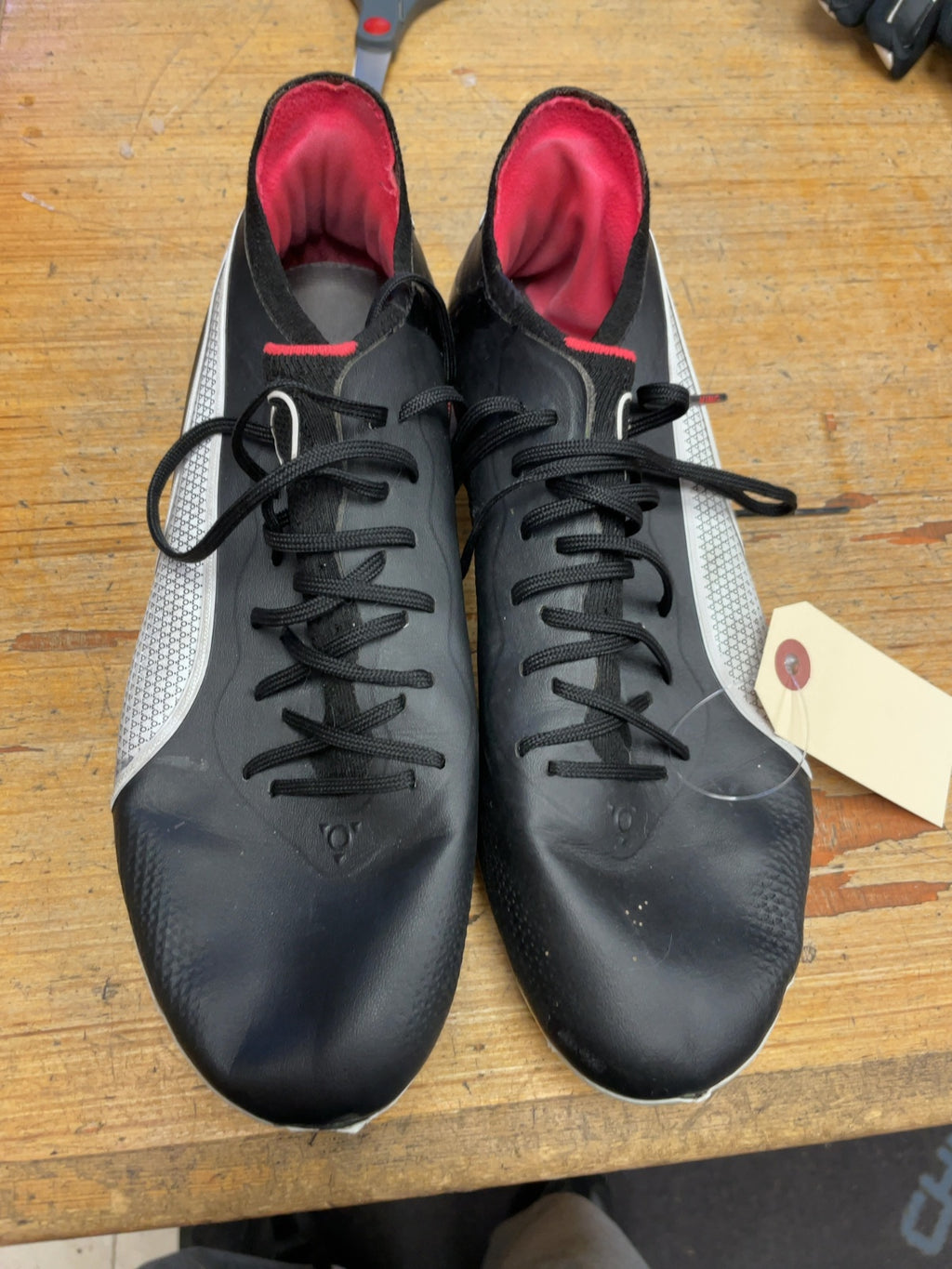 Puma King Size 8 Soccer Cleats