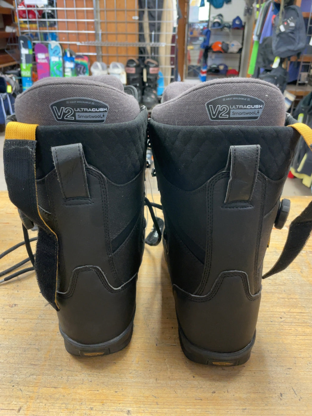 Vans Implant Pro Size 9.5 Snowboard Boots