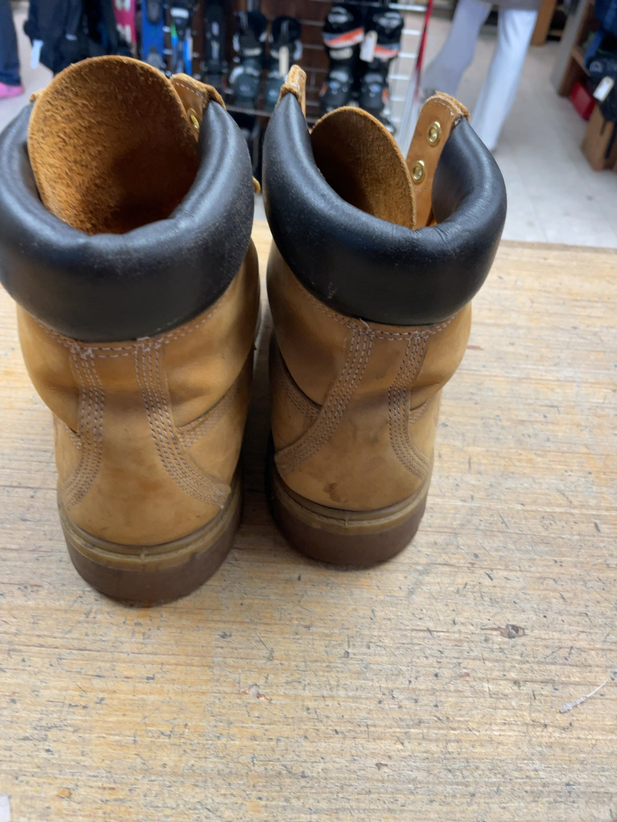 Timberland 6-Inch Premium Waterproof Boot Size 11 M Wheat