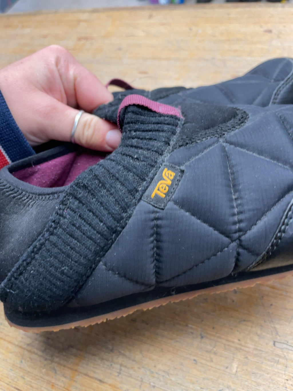 Teva ReEmber Quilted Slippers Size 8