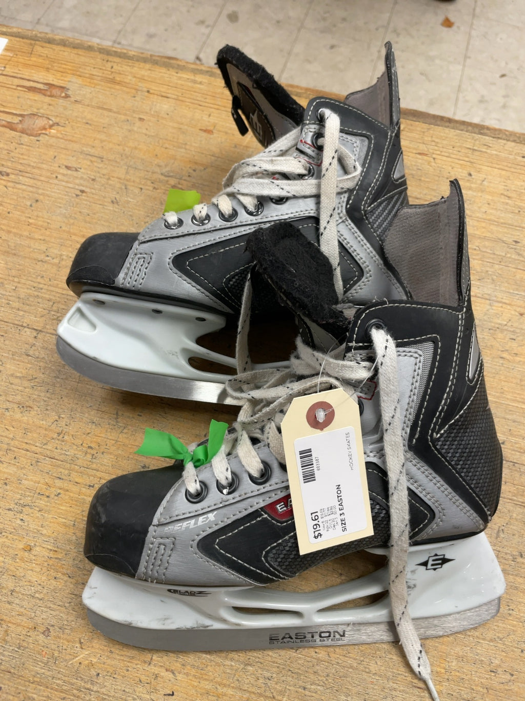 Easton Reflex Size 3.0 D Hockey Skates