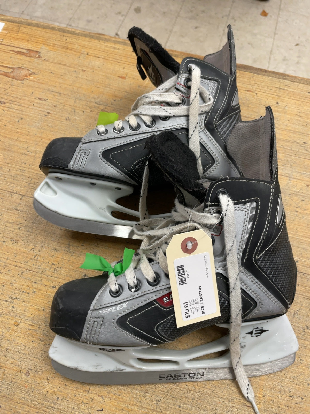 Easton Reflex Size 3.0 D Hockey Skates