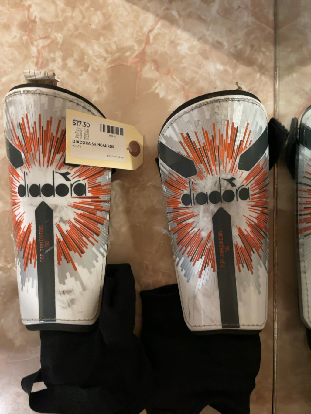 Diadora Top Training SG Soccer Shin Guards