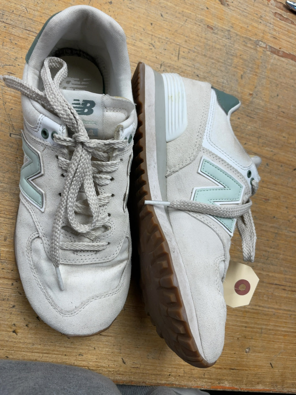 New Balance 574 Size 8.5 US Grey/Teal Sneakers
