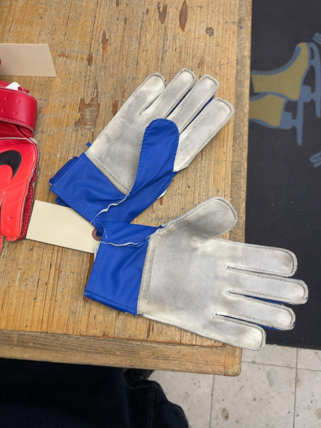 Adidas Predator Size 6 Goalkeeper Gloves Blue/Pink