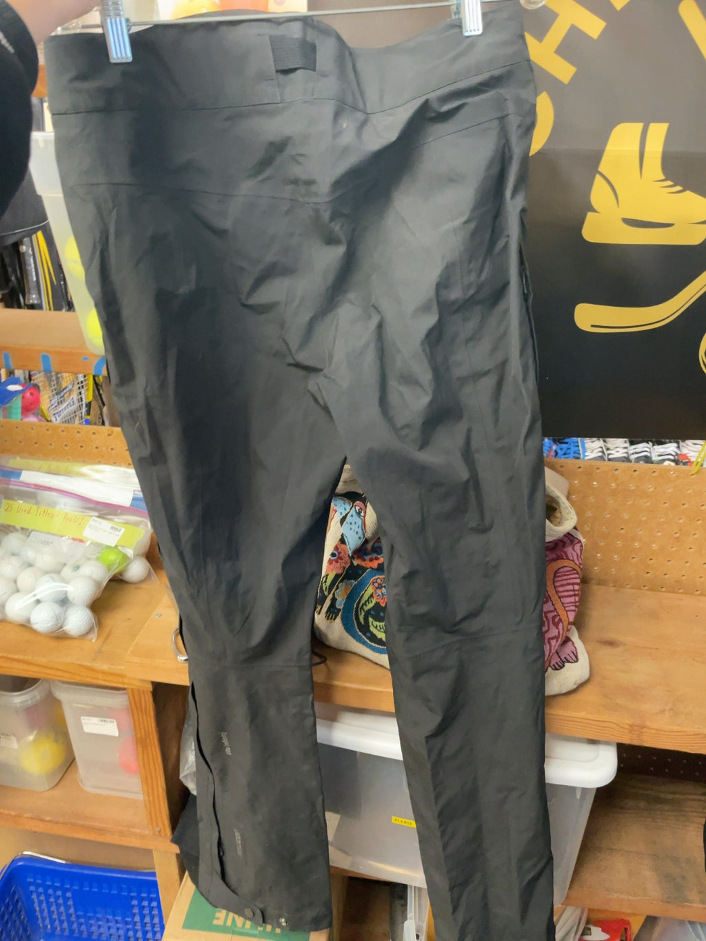 Helly Hansen Size L Rain Pants