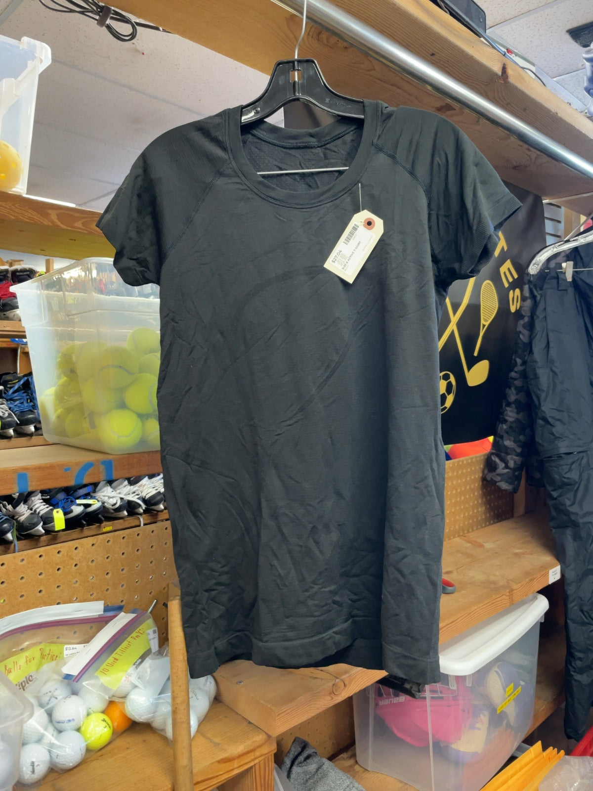 Lululemon Swiftly Tech Short Sleeve Shirt Size 8 Black
