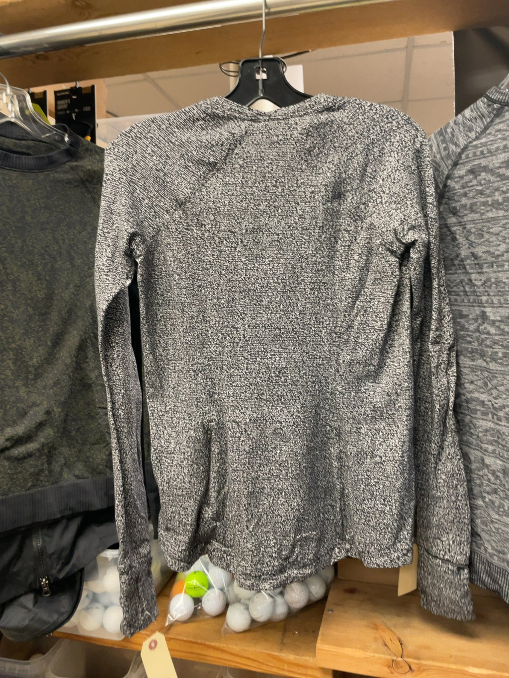 lululemon Size 8 Long Sleeve Top