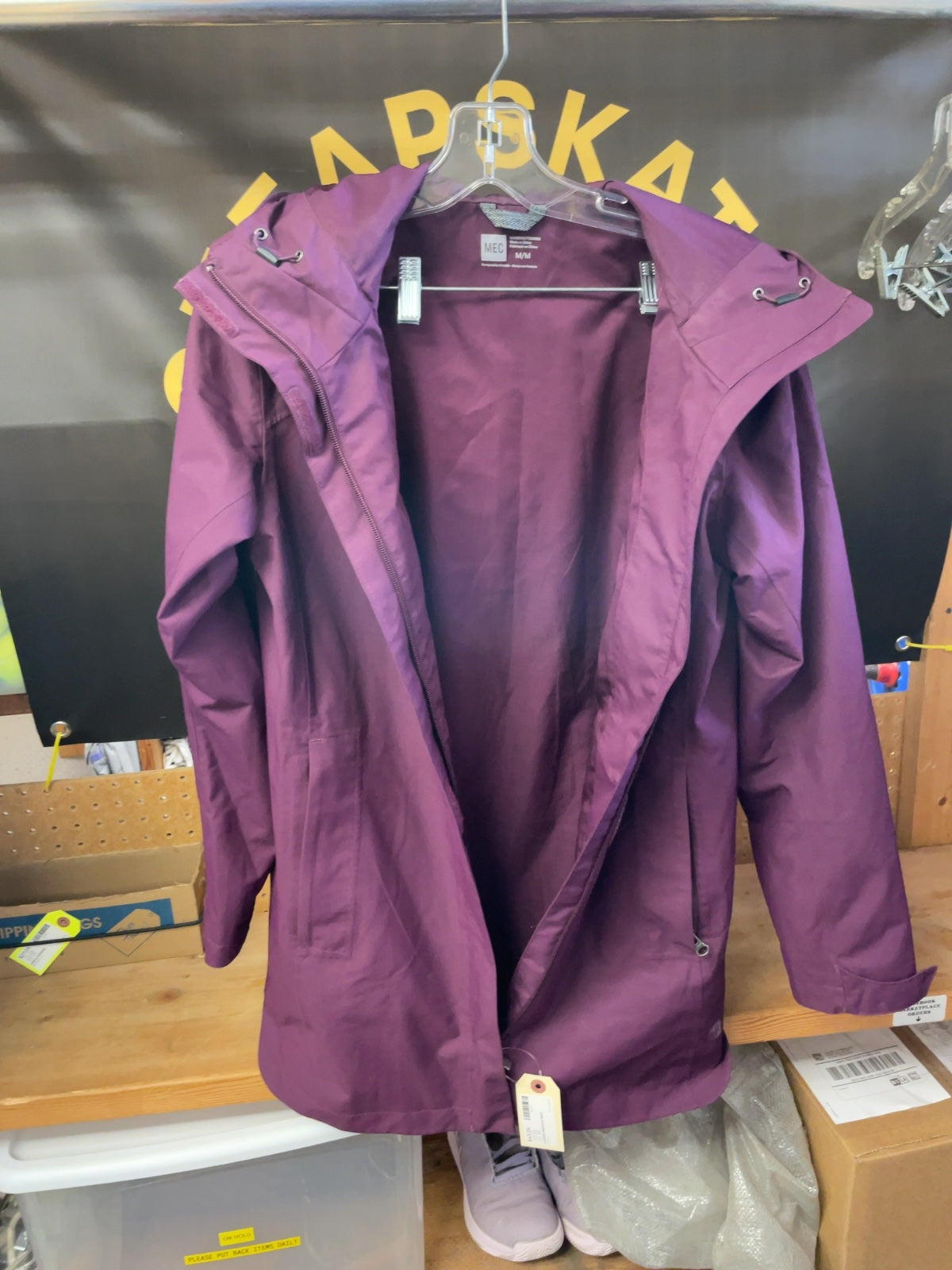 MEC Rain Jacket Size M Purple