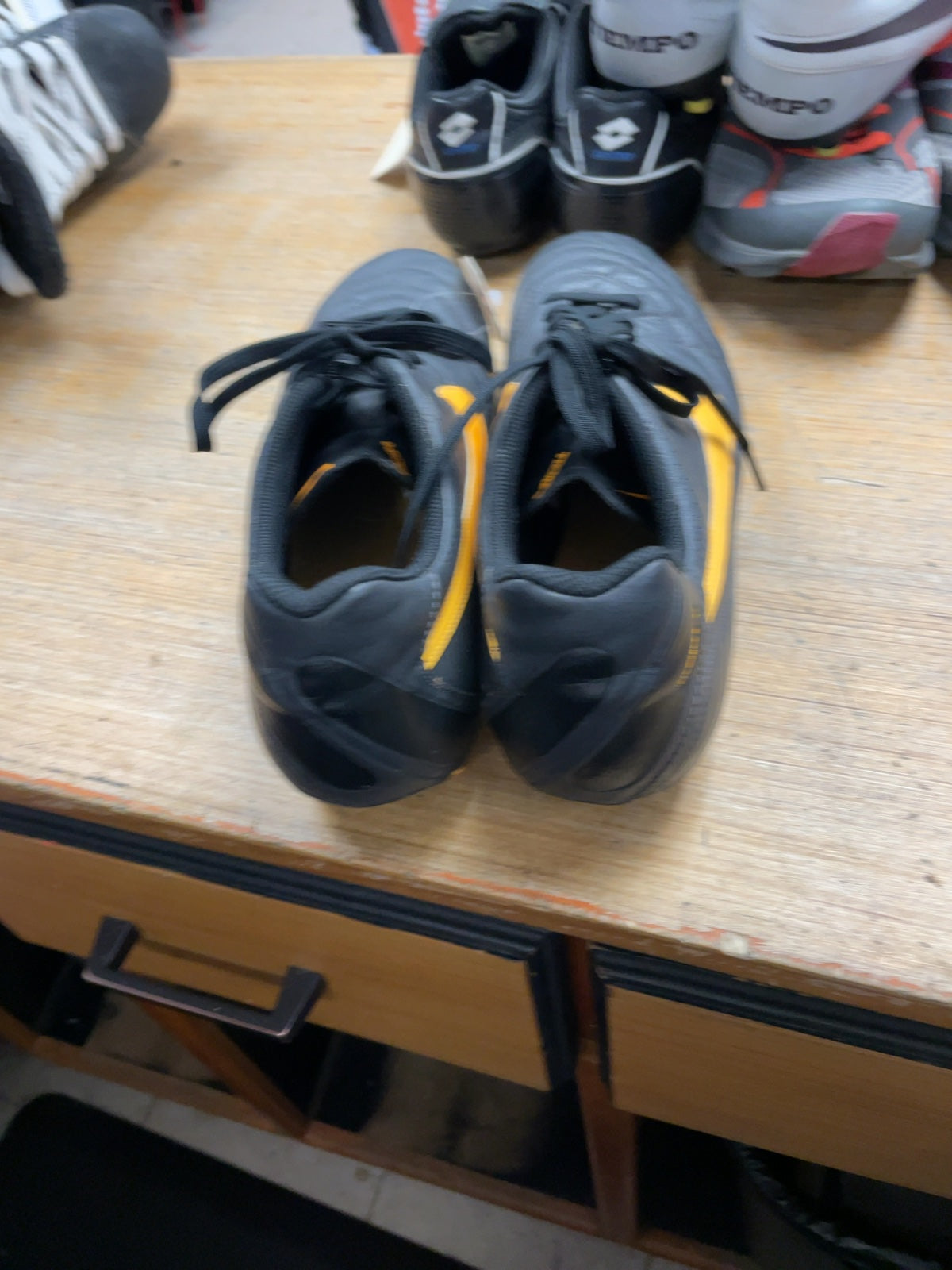 Nike Tiempo Size 11.5 US Soccer Cleats