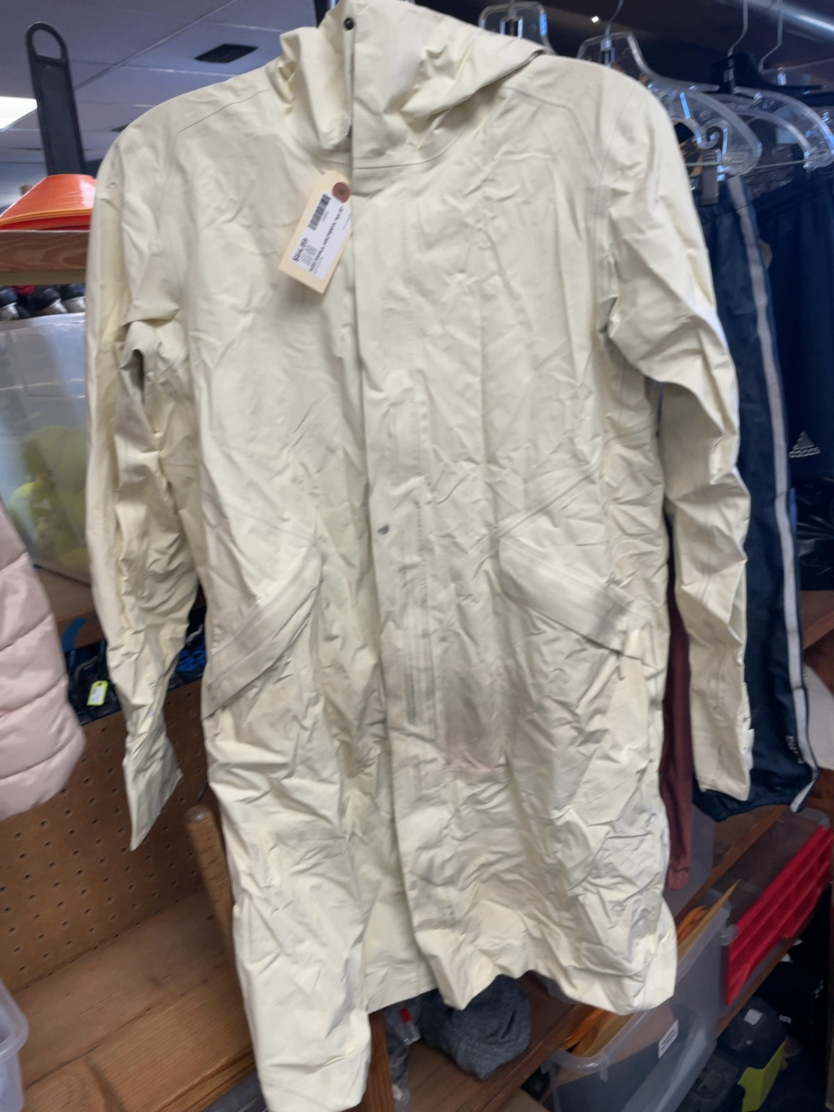 Arc'teryx Rain Jacket Size S Off-White