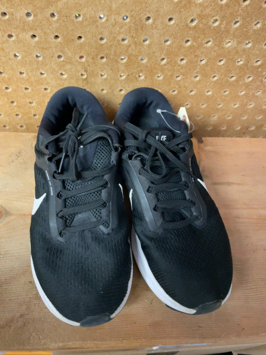 Nike Air Zoom Structure 24 Size 7.5 US Running Shoes