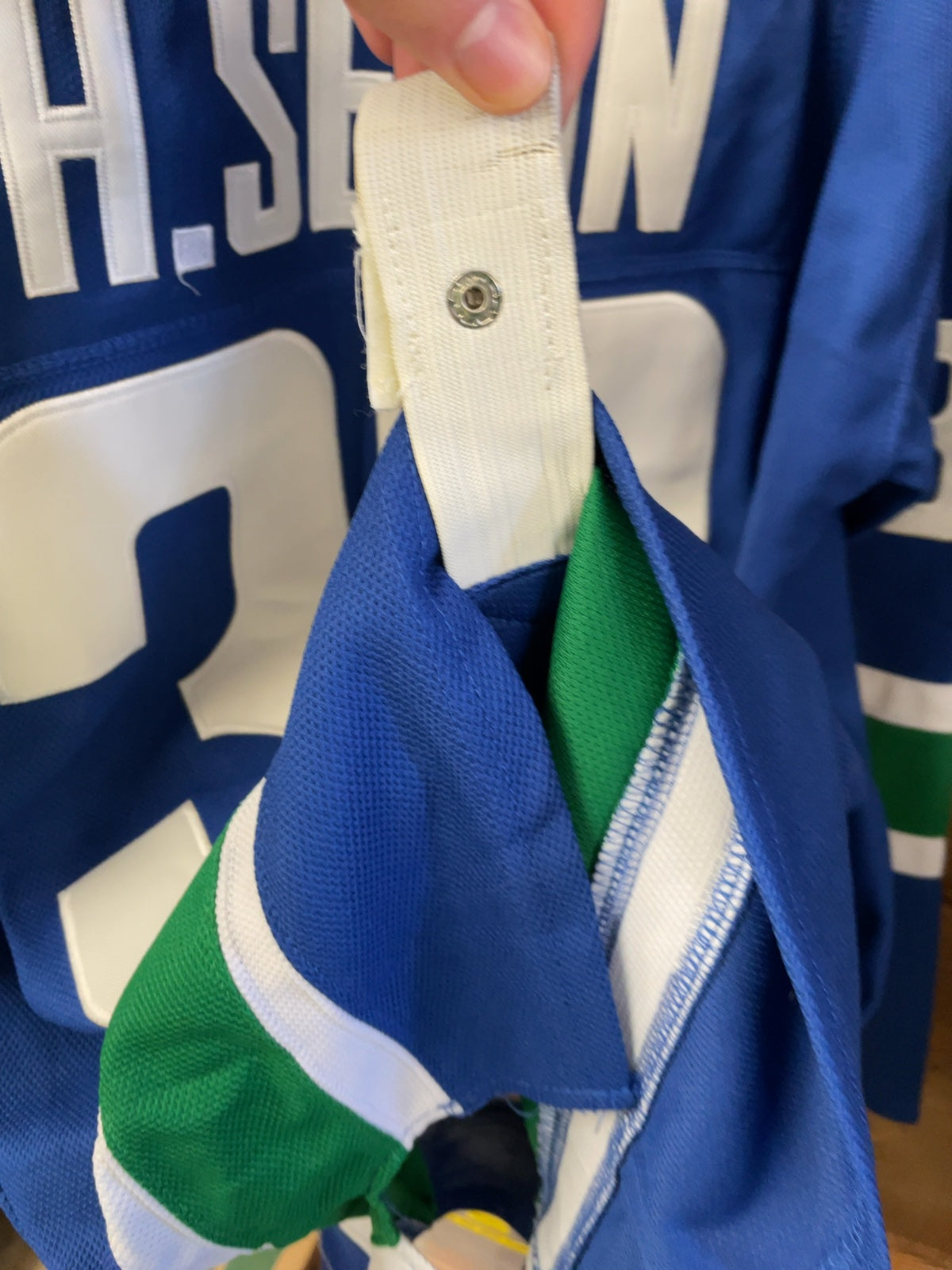 Reebok CCM Vancouver Canucks Henrik Sedin 52 Hockey Jersey