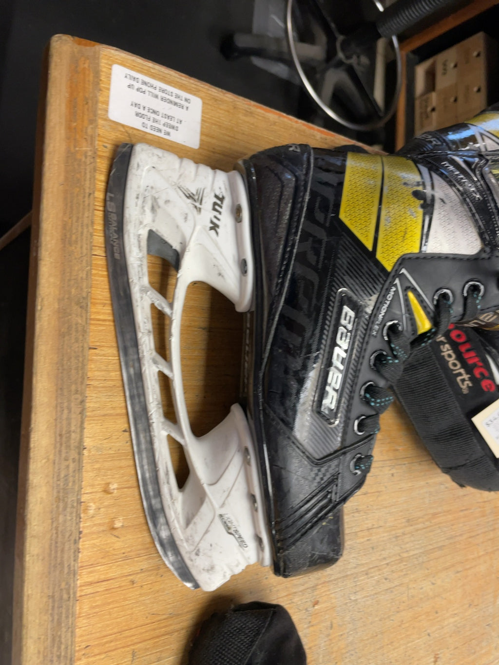 Bauer Supreme Matrix Size 3.5 Hockey Skates