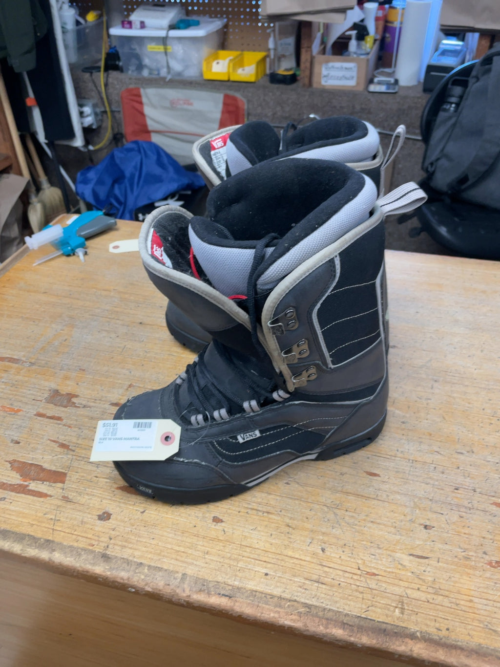 Vans Mantra Size 10 US Snowboard Boots