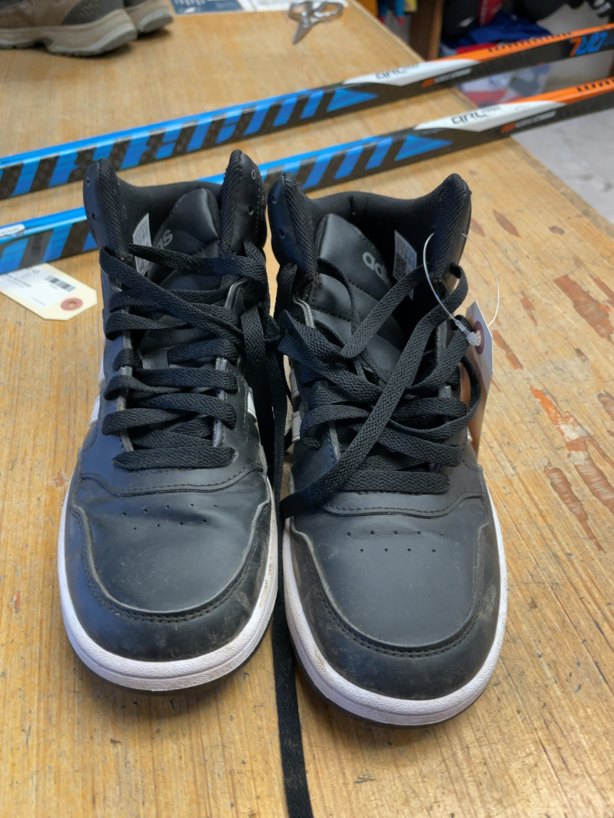 adidas Hoops Mid Size 4.5 Black/White
