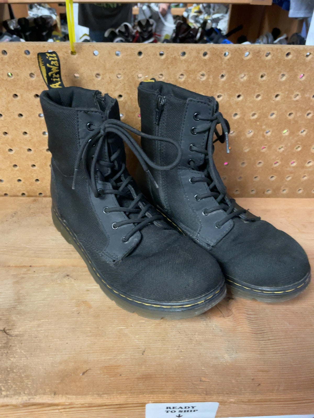 Dr. Martens Combs Canvas Lace Up Boots Size 7