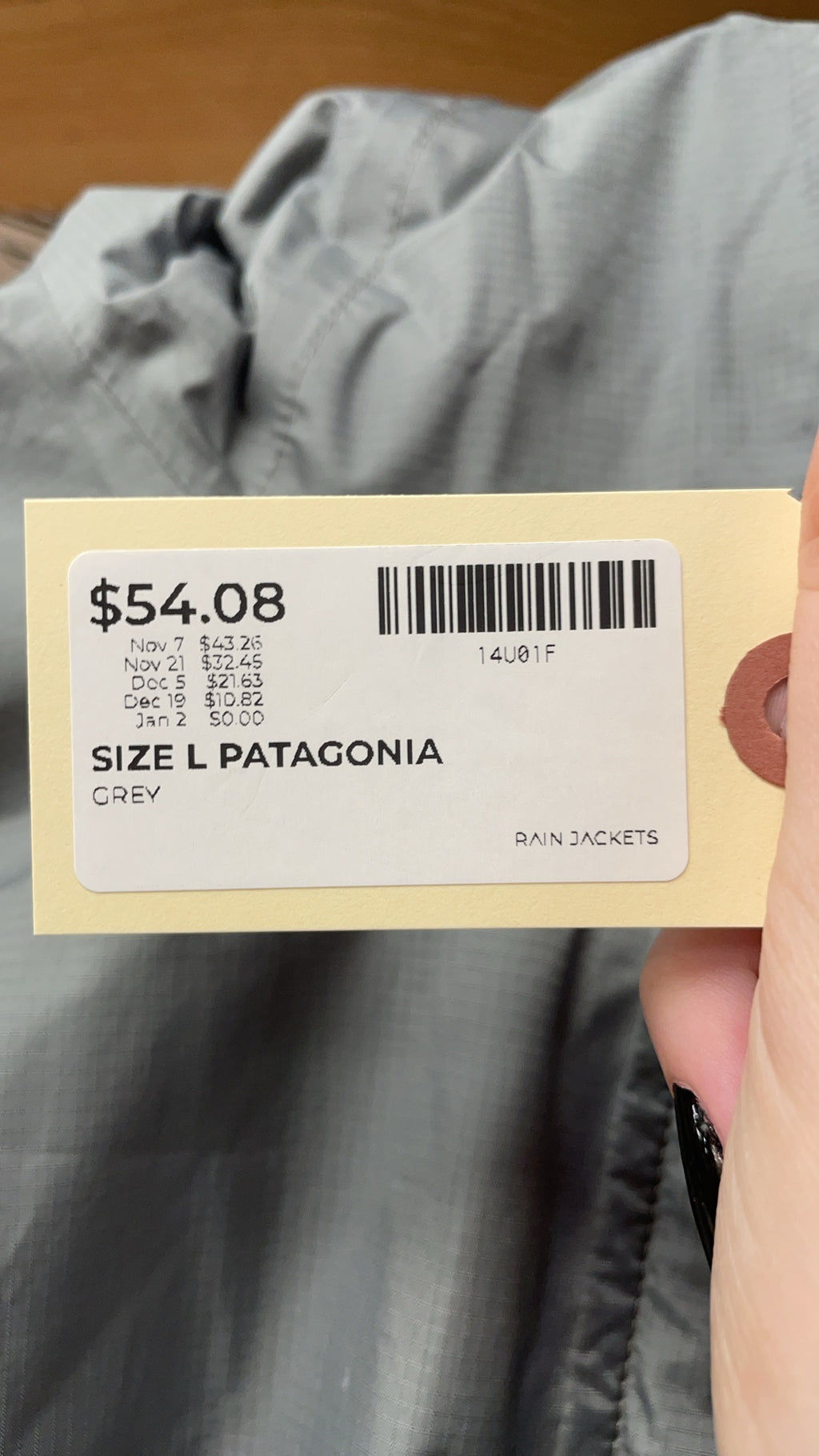 Patagonia Size L Women's Rain Jacket Grey