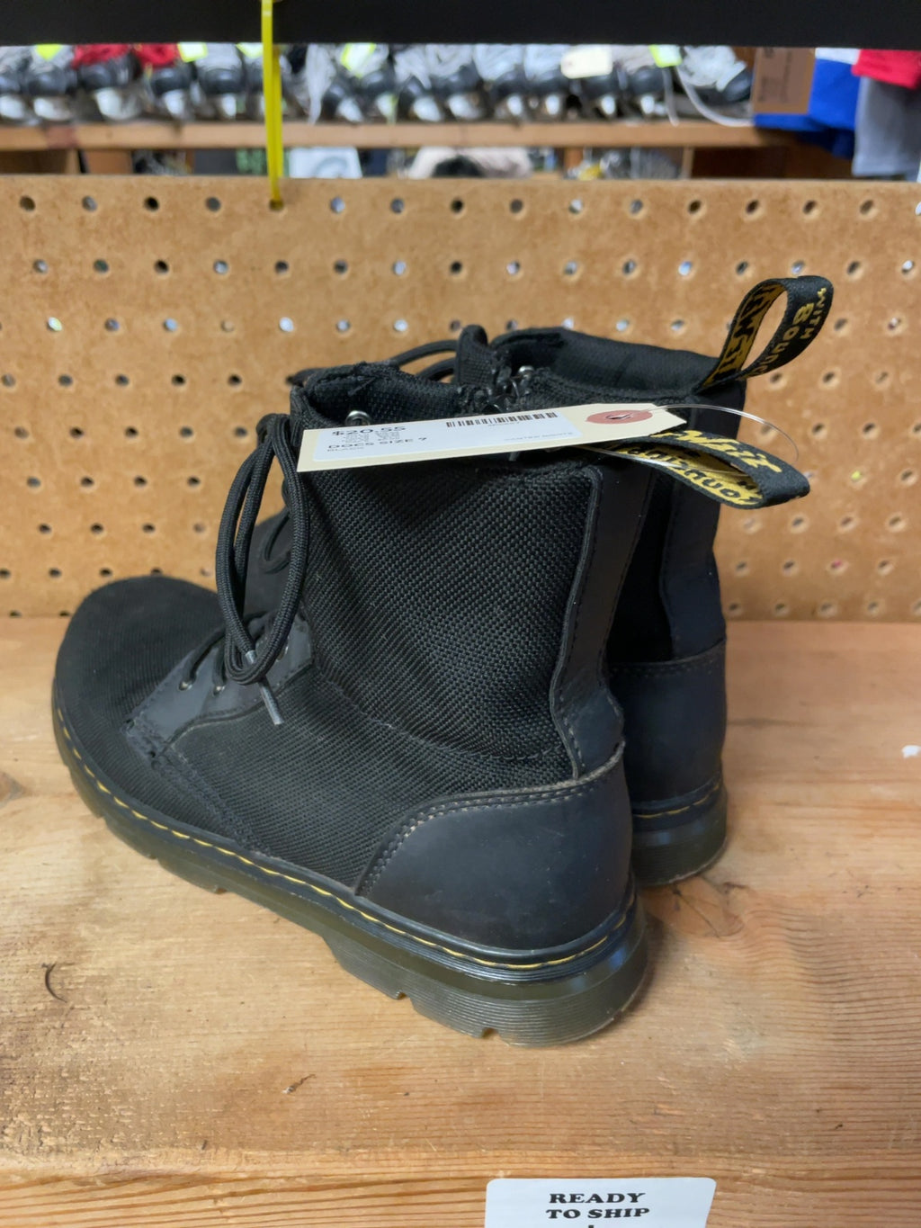Dr. Martens Combs Canvas Lace Up Boots Size 7