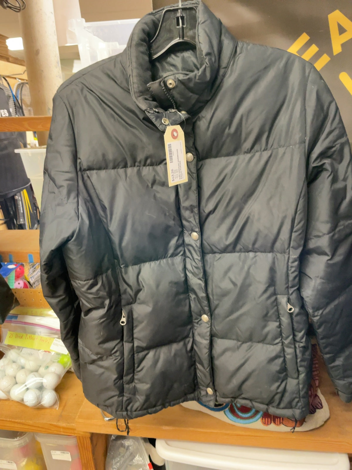 American Eagle Outfitters Size M Puffer Jacket