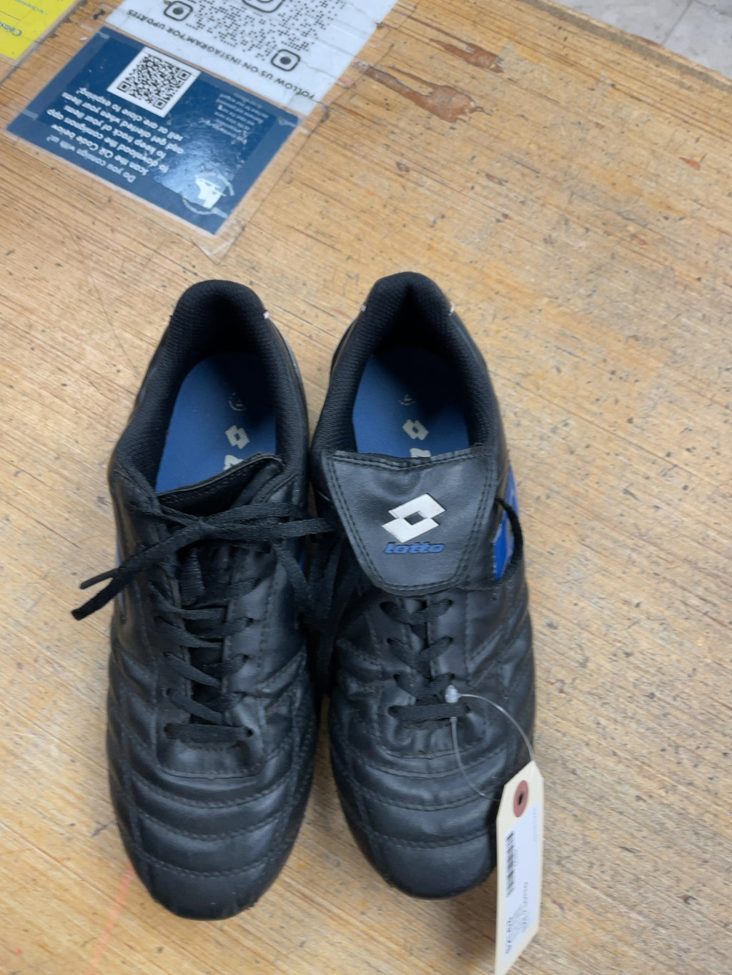 Lotto Soccer Cleats Size 7 US Black