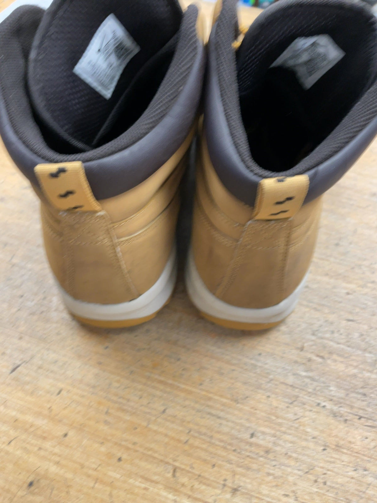Nike Manoa Size 12 US Tan Hiking Boots