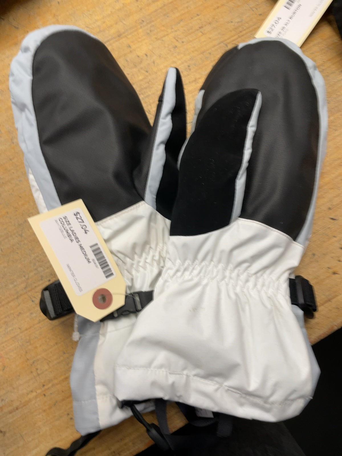 Columbia Women's Size M Winter Mittens