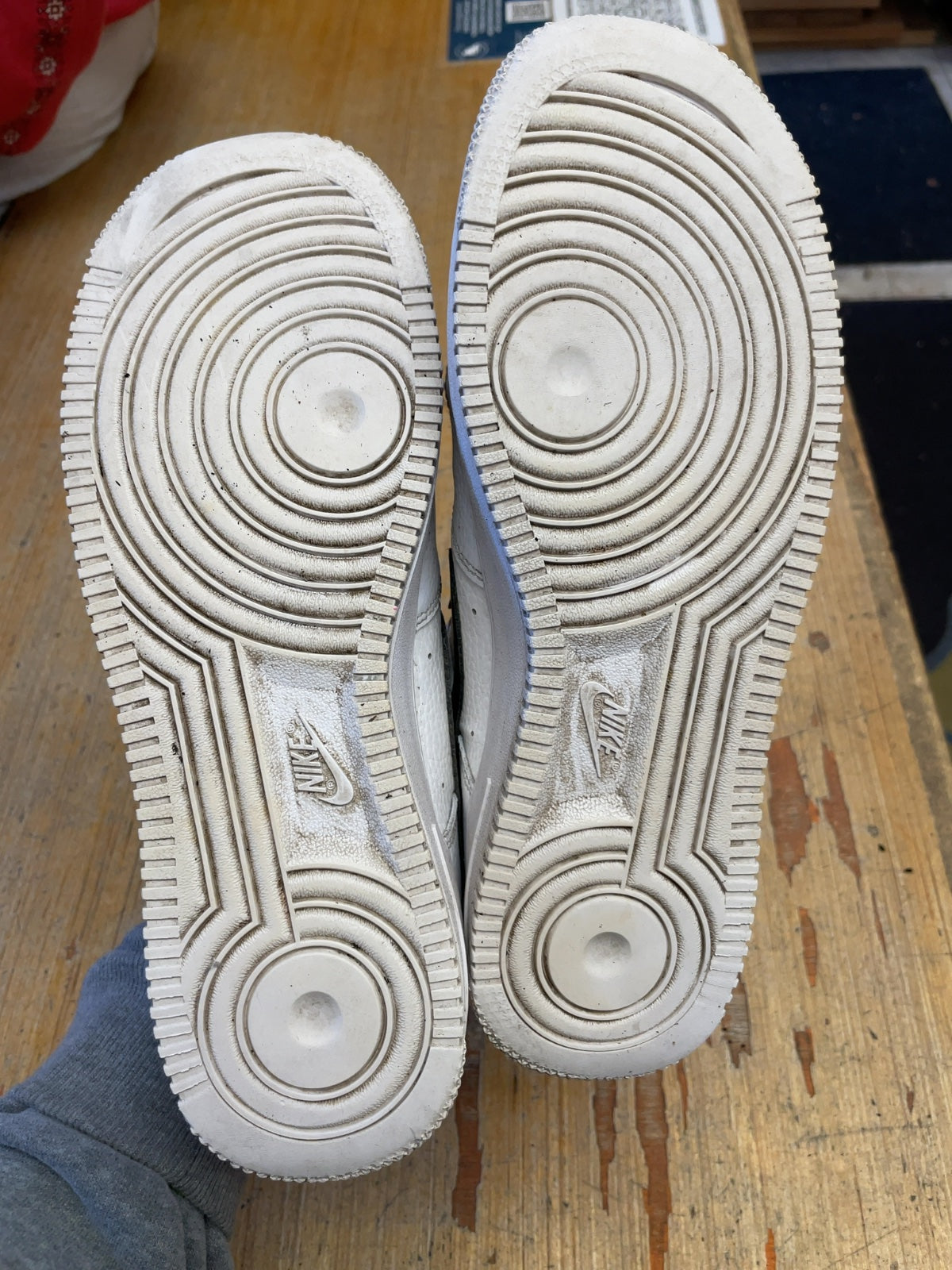 Nike Air Force 1 '07 Size 8 US White/Black Sneakers
