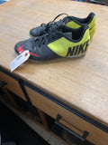 Nike Size 5.5Y Turf Soccer Shoes