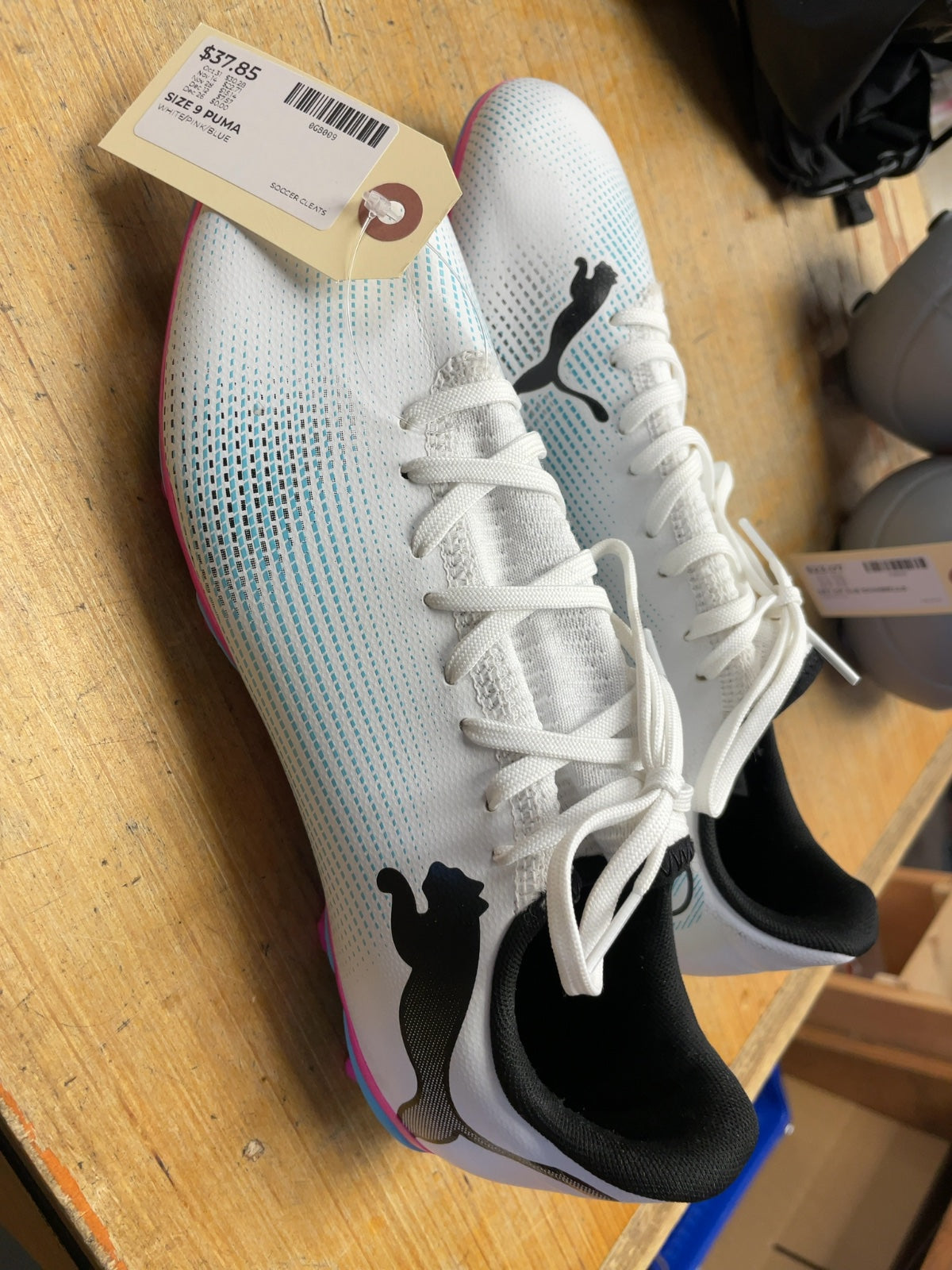 Puma Ultra 107723-01 Size 9 Soccer Cleats