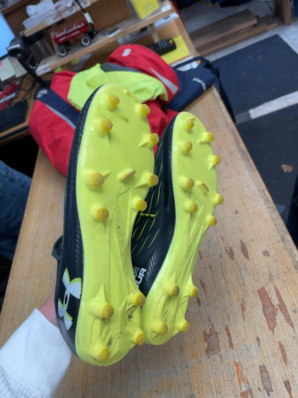 Under Armour Soccer Cleats Size 8 Black/Neon