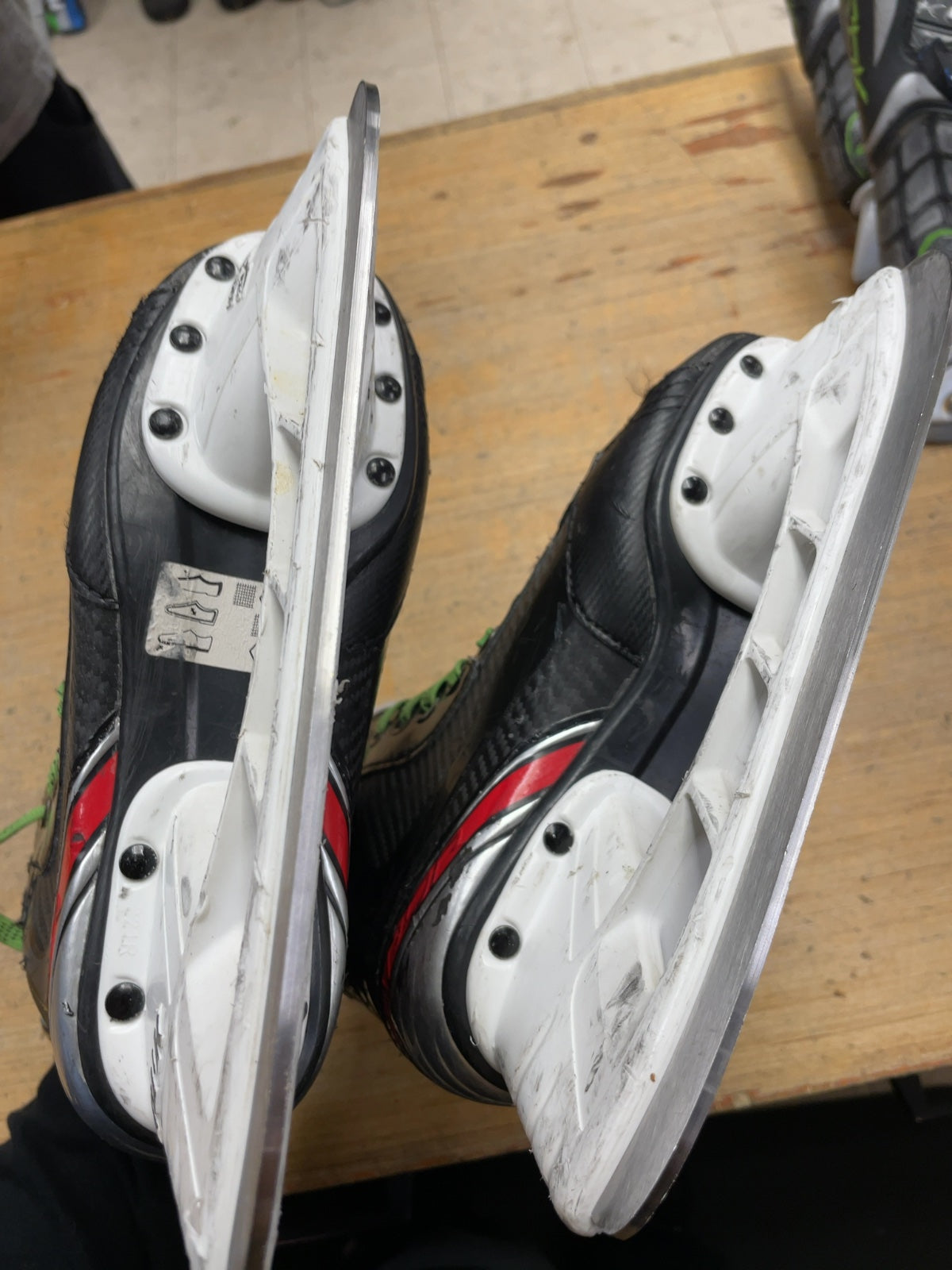 Bauer Vapor X2.5 Size 2 Junior Ice Hockey Skates