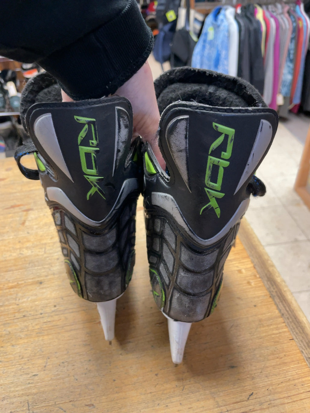 Reebok 4K Size 2 Hockey Skates