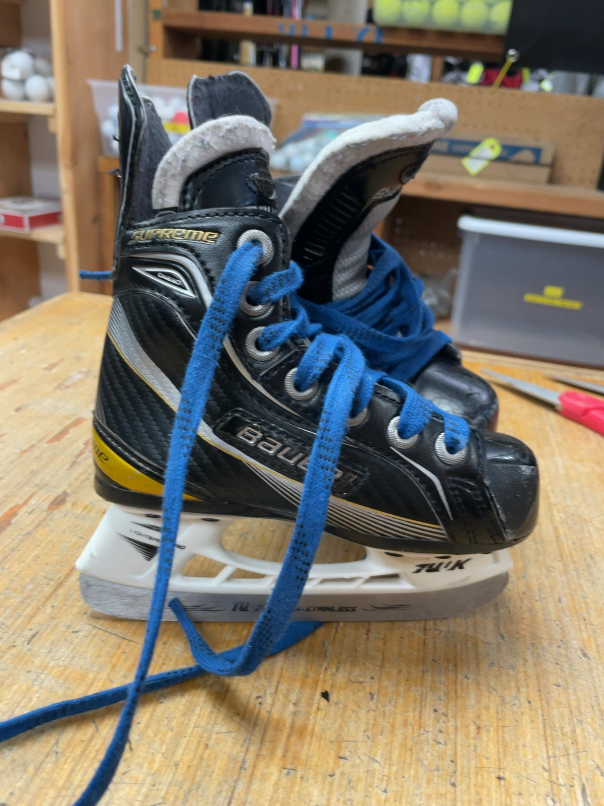 Bauer Supreme ONE20 Size 9C Hockey Skates