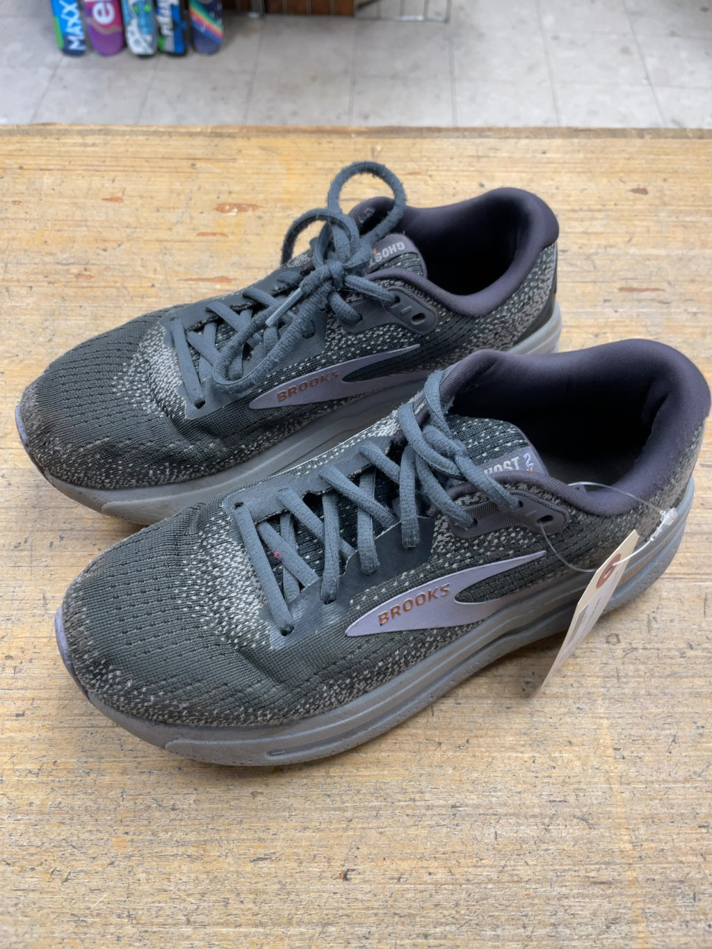 Brooks Ghost Max 2 Size 7.5 D Running Shoes