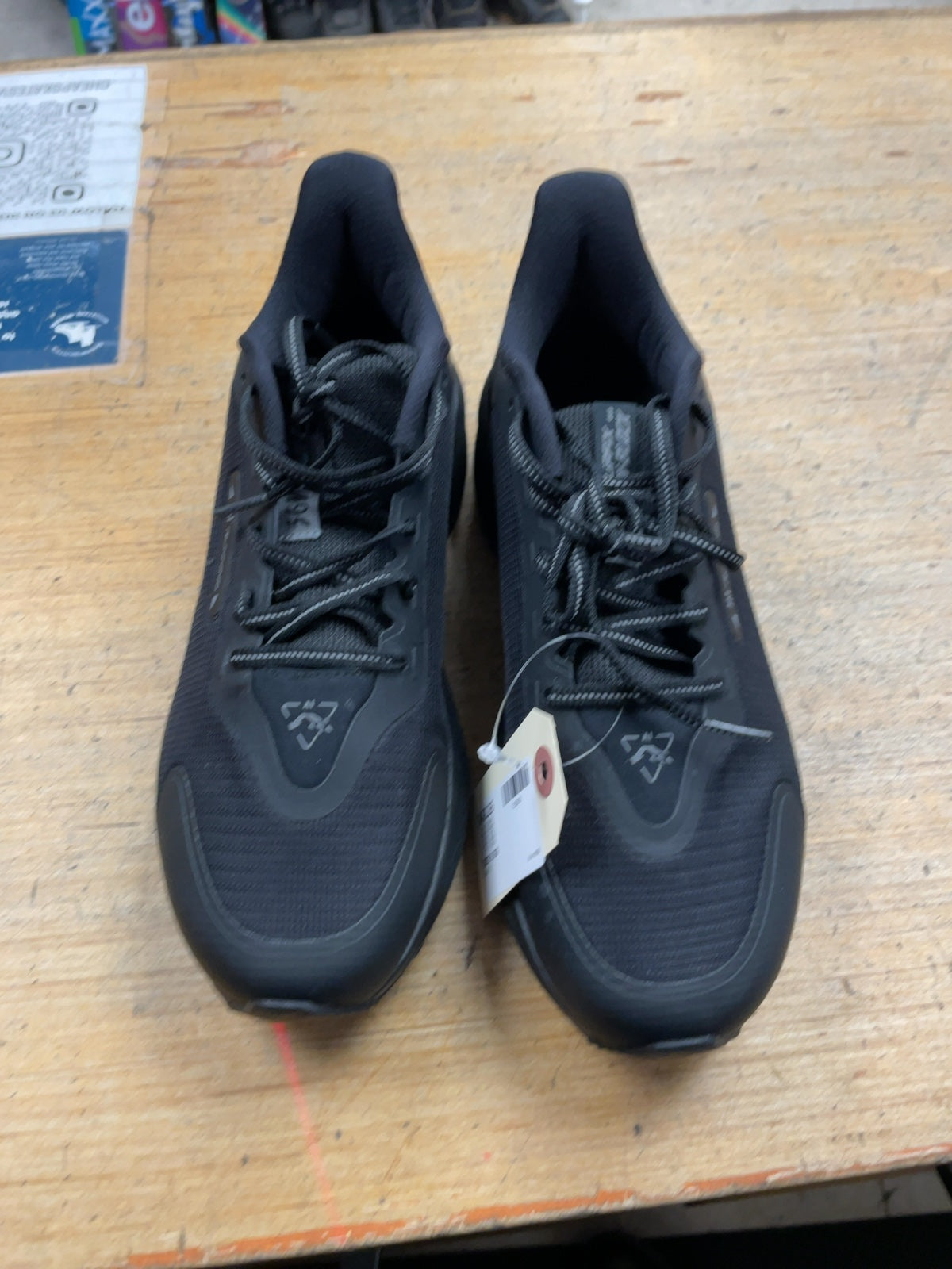 361 Degrees Size 8 Running Shoes Black