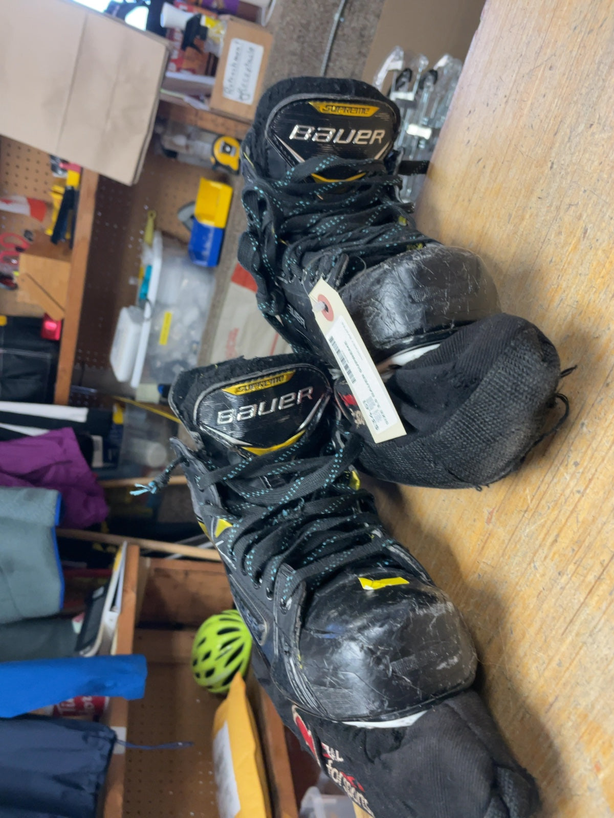 Bauer Supreme Matrix Size 3.5 Hockey Skates