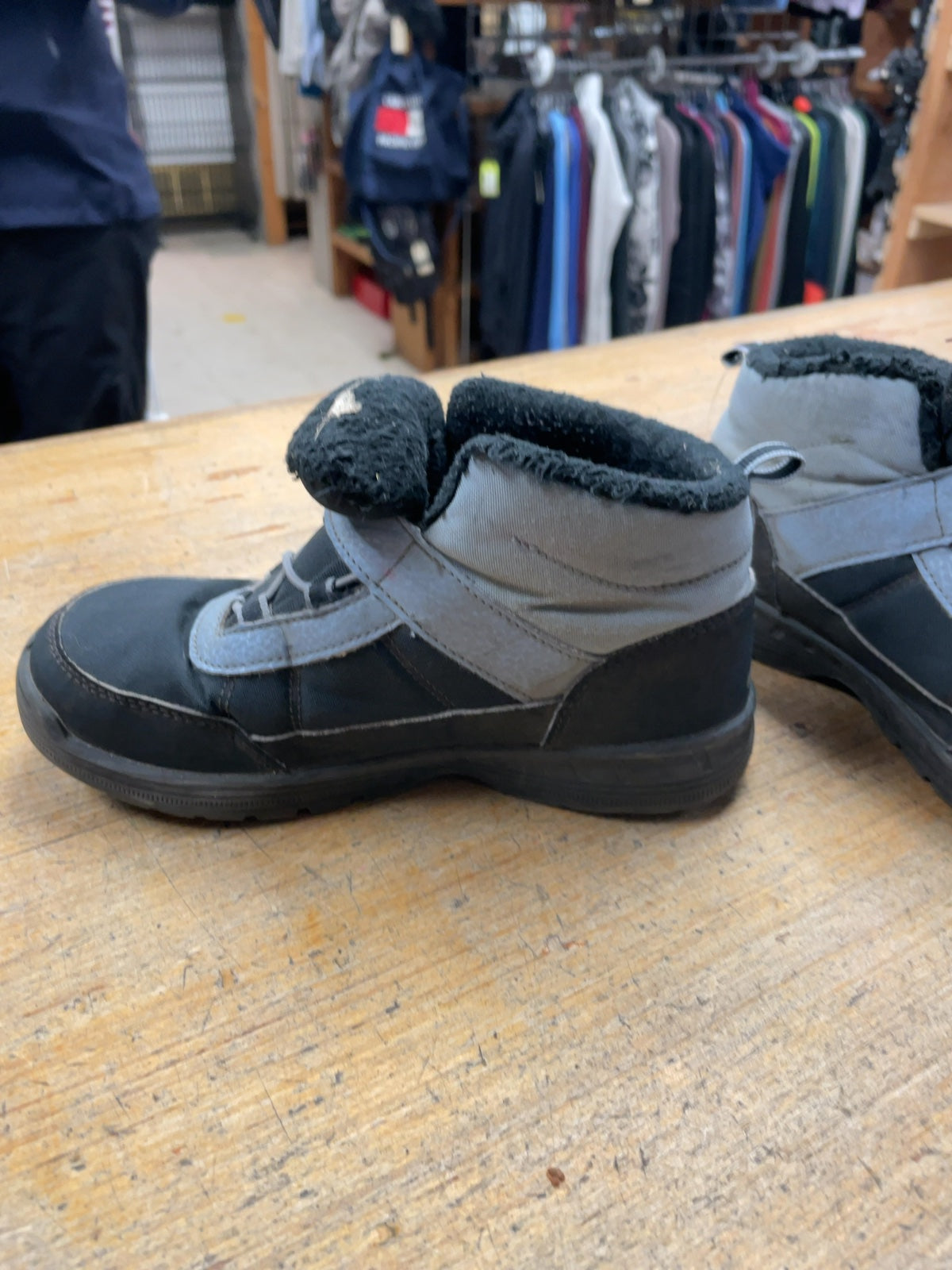Quechua Size 1 Youth Winter Boots