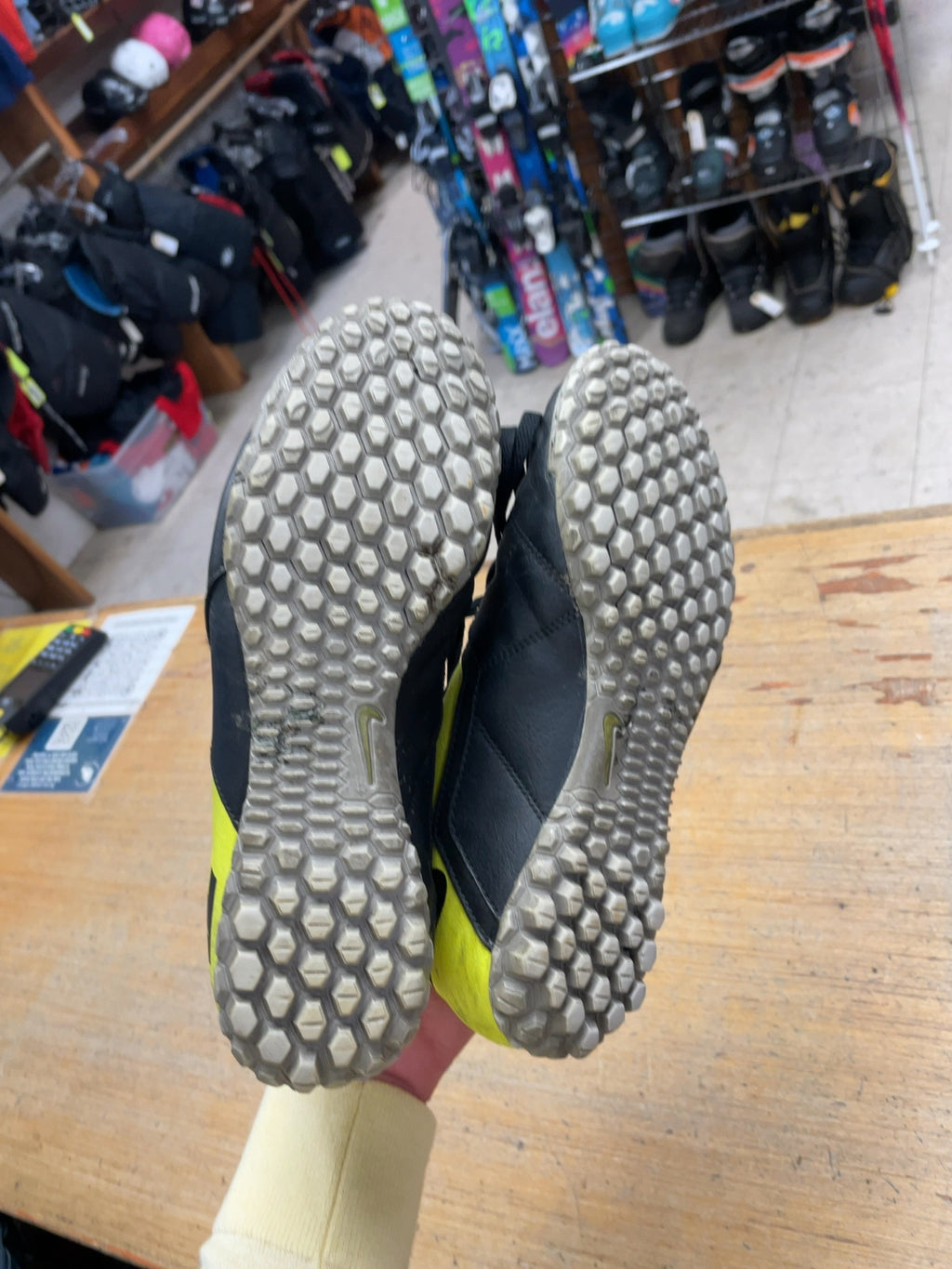 Nike Size 5.5Y Turf Soccer Shoes