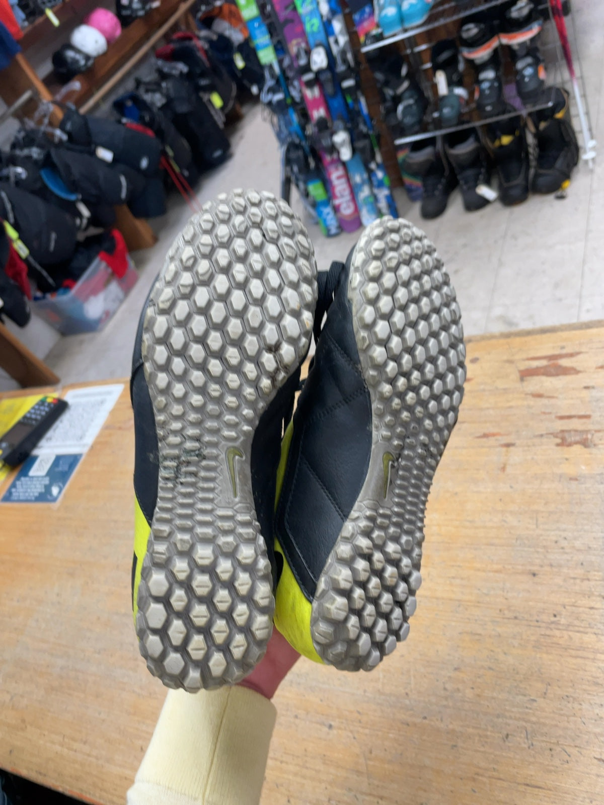 Nike Size 5.5Y Turf Soccer Shoes